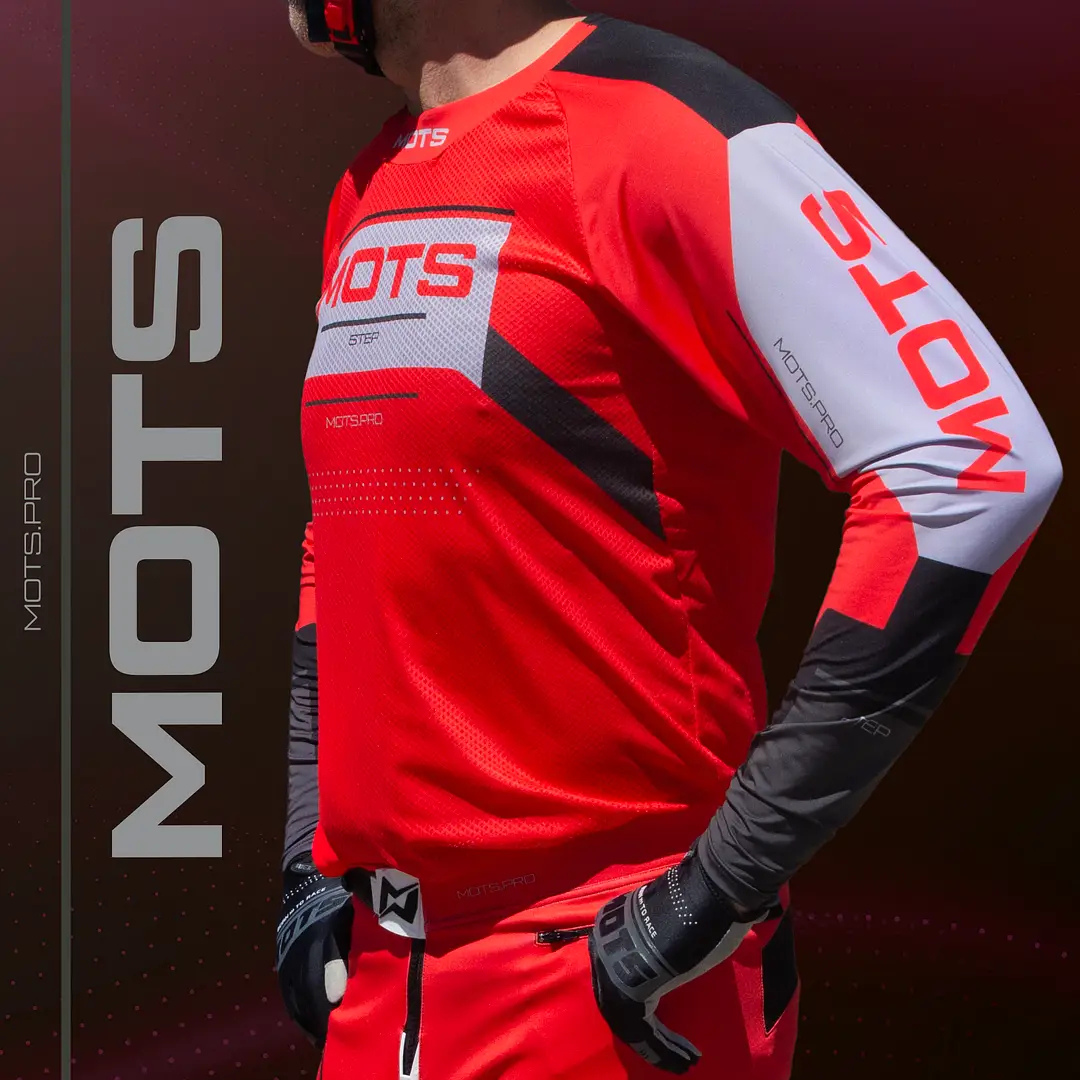 Mots Step 8 Riding Top & Pants Set Red